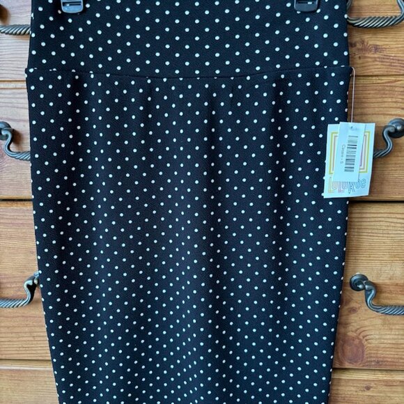 NWT Set of Two Lularoe Dot Cassies - Picture 4 of 8